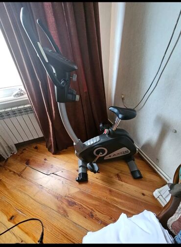 halqa ile qarin eritmek: Velotrenajor ela vəziyyətdə. Bir çox velotrenajor Xizək Veloxizekler