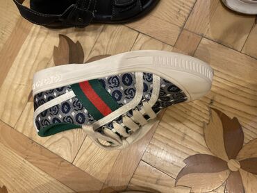 Uşaq ayaqqabıları: 32 razmer,yaxshi veziyyetde -da lalafo.az — 14 Uşaq ayaqqabıları: 32 razmer,yaxshi veziyyetde — 14