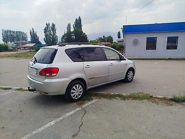 тонерофка на авто: Toyota Avensis Verso: 2002 г., 2 л, Механика, Бензин, Минивэн — 3