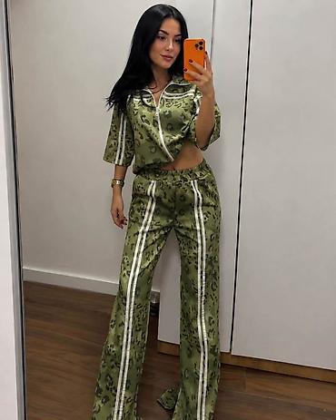 protector torbice: 08. Najtraženijee💫💫
S M L XL
Cena : 3.400 dinara H — 2