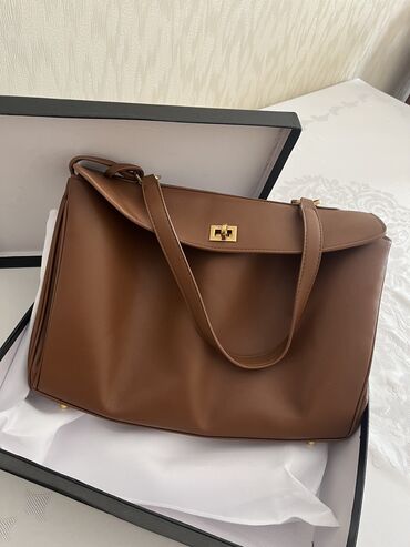 Çantalar: Balenciaga, Yeni