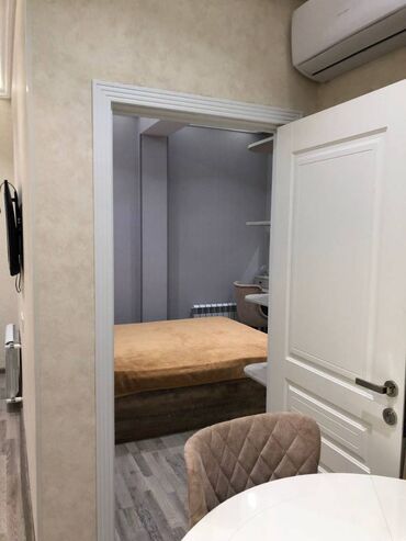 Uzunmüddətli kirayə mənzillər: 28 may metrosunun yaxınlığında 2-ci çixişinda 16 mertebeli binanın — 10