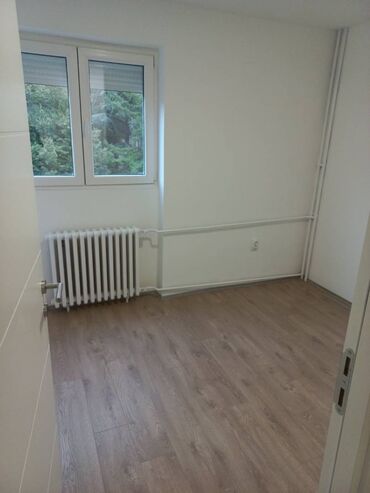 Prodaja stanova: Lux stan odmah useljiv. Stan je kompletno renoviran,naj savremeninim — 7