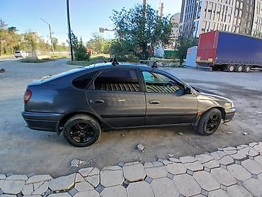 Унаа: Toyota Avensis: 2002 г., Автомат, Лифтбек — 2