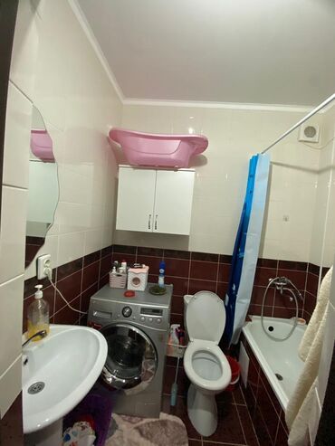 этажи бишкек в Кыргызстан | Долгосрочная аренда квартир: 1 комната, 10 м², Элитка, 4 этаж, Свежий ремонт, Электрическое отопление