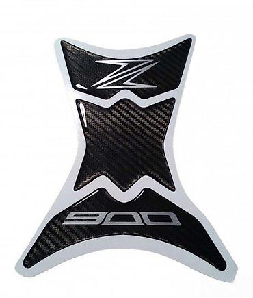 tom: KAWASAKI Z900 CARBON - tank pad - 640 📌 Opis: Samolepljivi protektor — 1