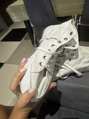 Krossovka və ketlər: Orginal Tommy Jeans 38razmer 1defe gey 20azn — 4