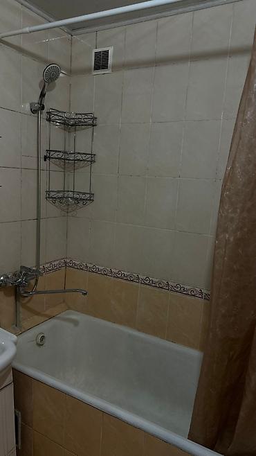 квартиру в токмаке: 3 комнаты, 58 м², Центральная мечеть 104 серия, 4 этаж, Косметический ремонт — 5
