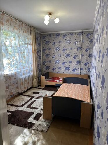 акунбаева квартира: 2 комнаты, Агентство недвижимости, Без подселения, С мебелью частично