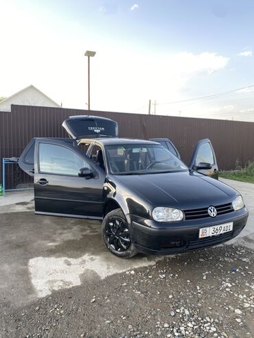 купить машину шевроле: Черный хэтчбек Volkswagen Golf 4-го поколения с пятью дверями