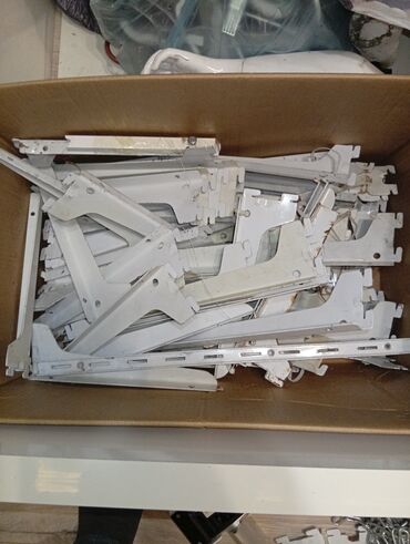 Digər mağaza avadanlığı: Salam Türkan bağlanıb paltarlar bijuteriyalar,ve ləvazimatlar — 8