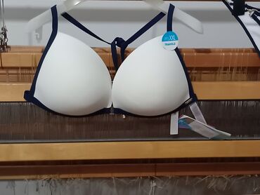 Kupaći kostimi: NOV, kupaći kostim NEW YORKER,beli sa teget paspulima i lepim zlatnim na lalafo.rs — 13 Kupaći kostimi: NOV, kupaći kostim NEW YORKER,beli sa teget paspulima i lepim zlatnim — 13