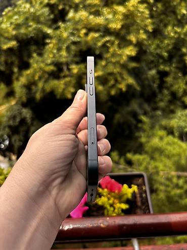Apple iPhone: Apple iPhone 13 – crna boja 128gb - Ekran: 6.1" Super Retina XDR — 7