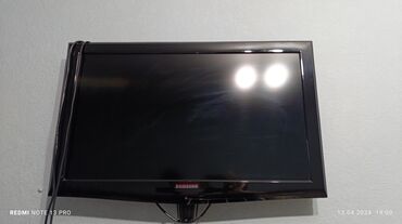 маленький телевизор: Телевизор Samsung рабочая, в отличном состоянии. Диагональ 70 см. Без