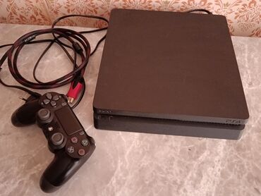 oyun konsolları ps4: Ps4 satıram 450 azn