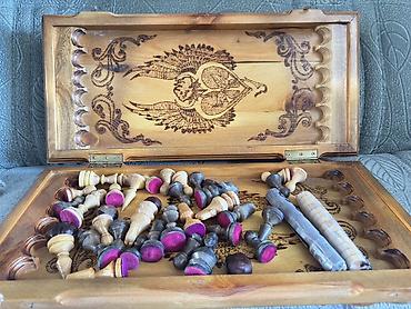 Шахматы: Резная деревянная шахматная доска-ларец Цена Договорная. - Материал — 5