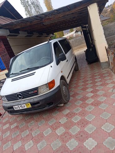 цена домкрата для легкового автомобиля: Mercedes-Benz Vito: 2000 г., 2.2 л, Механика, Дизель, Минивэн