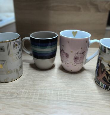 Стаканы: Набор разномастных кружек, 16 штук. За все 600 сом — 2