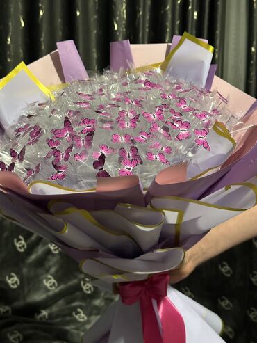 подарки на день рождения девушке в бишкеке: Букет бабочек