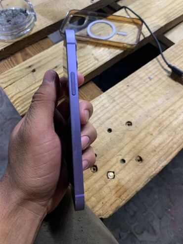xr новый: IPhone 12, Б/у, 128 ГБ, Чехол, 77 %