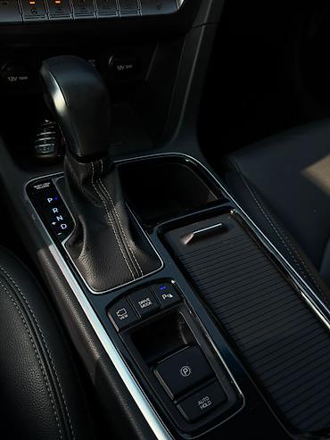 Hyundai: Hyundai Sonata: 2019 г., 2 л, Автомат, Гибрид, Седан — 11