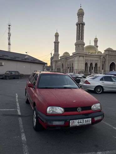 машына пассат: Volkswagen Golf: 1995 г., 1.8 л, Бензин, Универсал