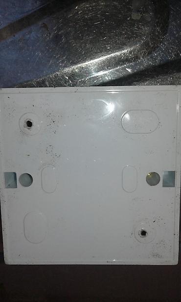 razetka: "Clipsal" elektrik yuvaları satılır. Telefon xətti və televizor anteni — 4
