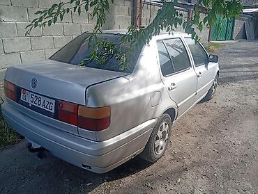 машине вента: Volkswagen Vento: 1993 г., 1.8 л, Механика, Бензин, Седан — 2