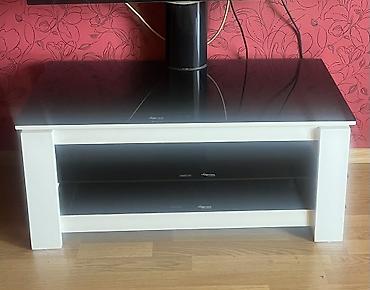 av kabel: TV stendi – Vogues International - Dizayn: Aşağı profilli, ağ çərçivə — 1