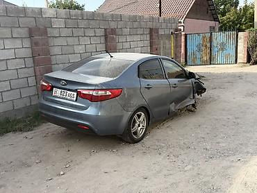 аварийные состояние: Kia Rio: 2013 г., 1.6 л, Автомат, Бензин, Седан — 2