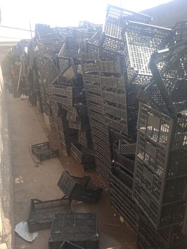 запчасти для шуруповерта: Прадаю пластиковые ящики