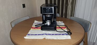 Другая техника для кухни: Кофемашина Delonghi, Полуавтоматическая, С резервуаром для воды