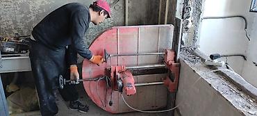 Демонтажные работы: Снос стен, Разбор полов, Снятие потолков | Гипсокартонная стена, Снос перегородки, Снятие старой штукатурки | Зачистка от старых обоев, Сбивка старой штукатурки, Снятие извести | Демонтаж ламината, Демонтаж паркета, Демонтаж линолеума | Крыша из шифера, Металлочерепичная кровля, Мягкая кровля Больше 6 лет опыта — 10