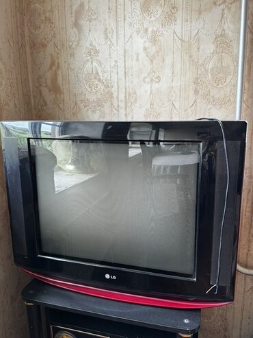 Kompüter, noutbuk və planşetlər: Televizor LG 82"