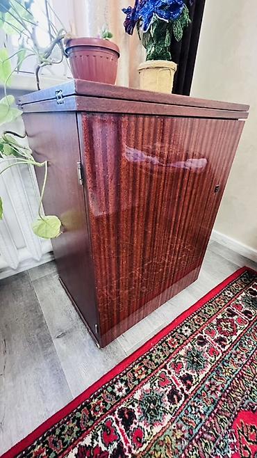 fabric case: Швейная машина «Подольск» (электромеханическая) в шкафу-тумбе. - — 2