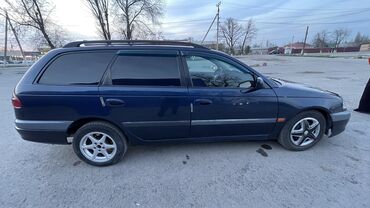 Toyota: Toyota Avensis: 2002 г., Механика, Дизель