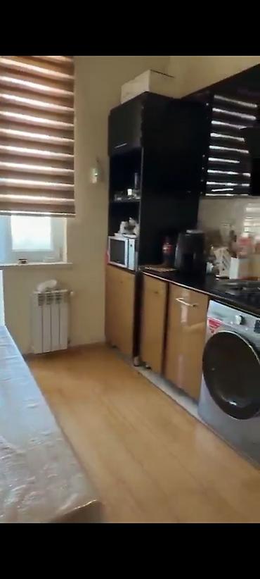 şamaxida evler: 10 cu mk kristal da 2otaqlı içi əşyalı ev kira verilir 450 AZN — 7