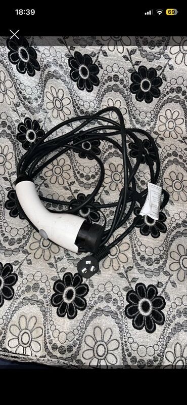 Digər alətlər: Məhsul: Elektrik avtomobili üçün şarj kabeli (EVSE) Təsvir: - Tip