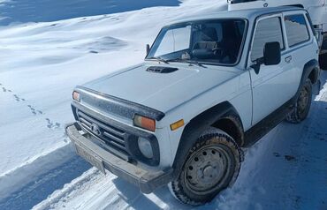 бишкек трактор 80 цена: ВАЗ (ЛАДА) 4x4 Niva: 2002 г., 1.7 л, Механика, Бензин, Жол тандабас