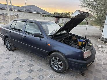 Продажа авто: Volkswagen Vento: 1992 г., Механика, Седан — 8