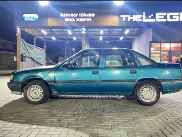 Opel: Opel Vectra: 1993 г., 1.8 л, Механика, Бензин, Седан