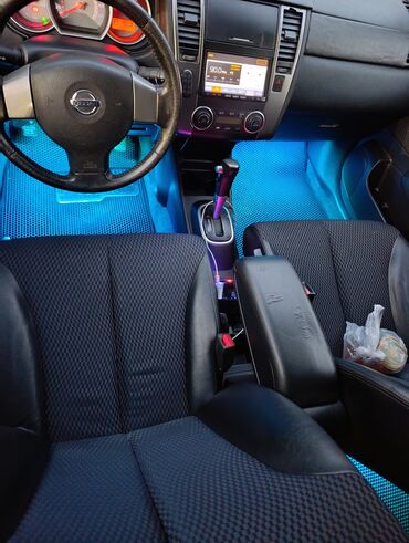 Nissan: Nissan Tiida: 1.6 l | 2011 il Hetçbek — 5
