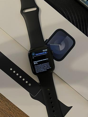 адаптив: Состояние идеальное Смарт-часы Apple Watch SE 40MM (серия с — 5