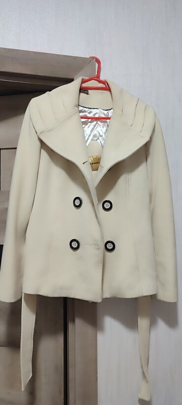 женское пальто: Пальто XL (EU 42), цвет - Бежевый