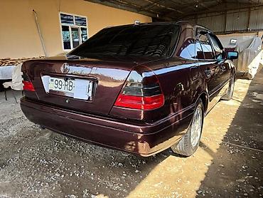 Mercedes-Benz: Mercedes-Benz C-Class: 2 l | 1995 il Sedan — 5