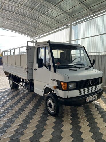 гидравлический домкраты: Грузовик, Mercedes-Benz, Стандарт at lalafo.kg гидравлический домкраты: Грузовик, Mercedes-Benz, Стандарт