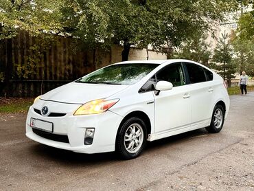 Toyota: Toyota Prius: 2011 г., 1.8 л, Автомат, Бензин, Хэтчбэк