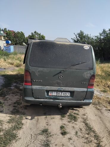 тягач хова: Mercedes-Benz Vito: 2003 г., 2.2 л, Механика, Дизель, Вэн/Минивэн