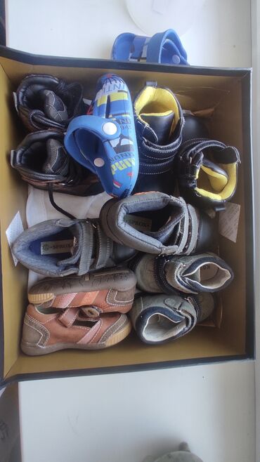 обувь детские: За все -1000 сом
Обувь детская до 2,5 лет
Размеры 21,23