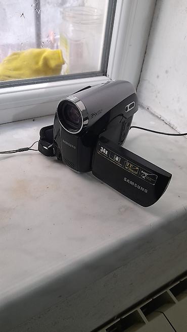 samsung zoom 4: Samsung brendindən 34x optik böyütməyə malik video kamera. Bu model — 1